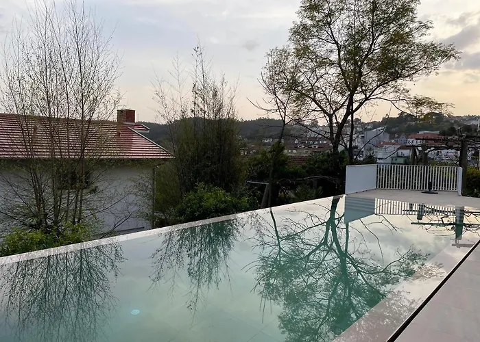 Semesterbostad Casa Velha-santiagofamilyhouse Sever do Vouga