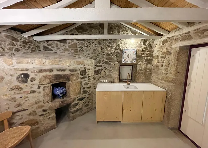 Semesterbostad Casa Velha-santiagofamilyhouse Sever do Vouga