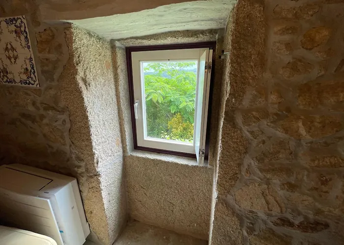 Semesterbostad Casa Velha-santiagofamilyhouse Sever do Vouga